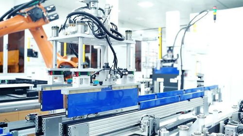 蜂巢能源L600短刀片磷酸铁锂电池量产下线 硬件创新背后的软件驱动